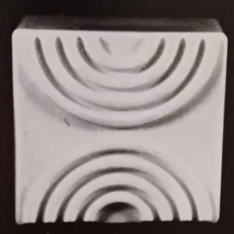 348 1 476 606 01